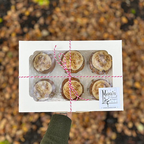 Carrot Cupcakes with Vanilla Buttercream