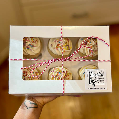 Vanilla Cupcakes (4 Frosting Choices)