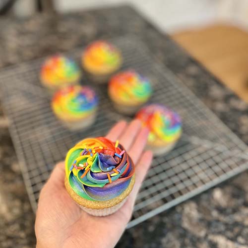 Vanilla Cupcakes (4 Frosting Choices)